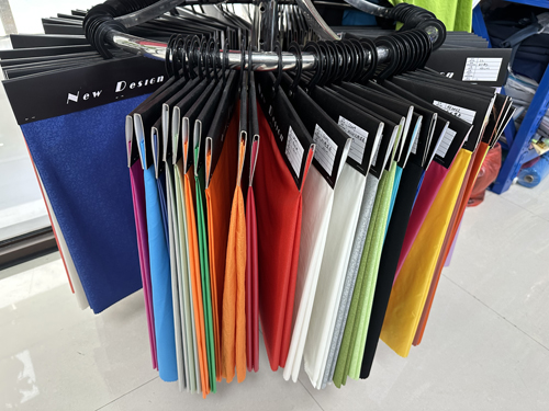 “科技、时尚、绿色、高端” 鸿岳纺织步入校服、冲锋衣面料的良性发展轨道